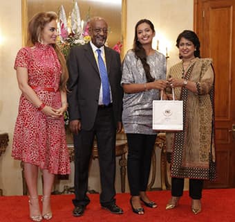 Dr. Rasha Kelej, CEO of Merck Foundation, President of the Republic of Mauritius, Her Excellency Mrs Ameenah Grurib-Fakim (centre) and Mr. Getachew Engida, Deputy Director General of UNESCO and along with the MARS winners 2017 at The State House of Maurit